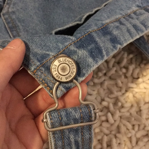 Light wash distressed denim overalls shorts - Picture 8 of 9